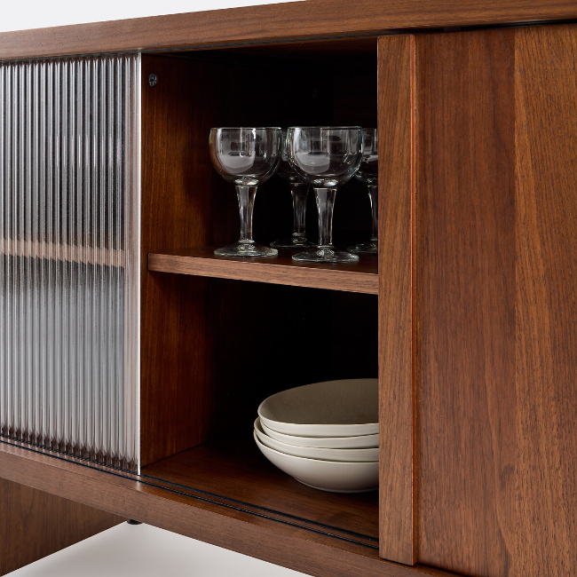 RetroToGo's tweet image. One of my favourite designs of late, this Dello retro walnut veneer and glass sideboard at La Redoute is good looking and practical. It&apos;s also in the Black Friday sale. bit.ly/4nYelLa
