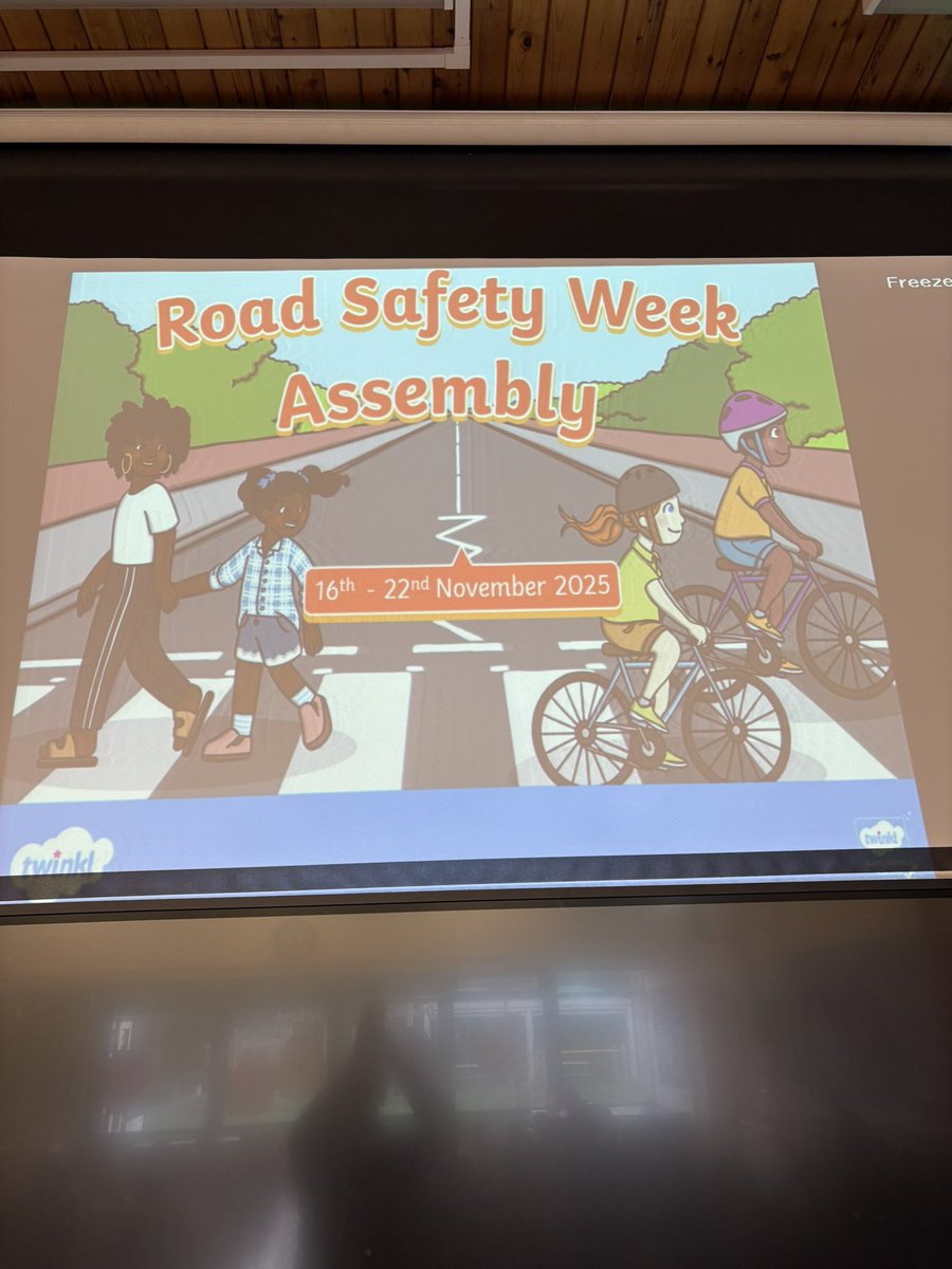 StAlbansRCSch's tweet image. Start of road safety week. Looking at making cars safe for the future. #RoadSafety #CarsOfTheFuture #GreenCrossCode #BrightClothes