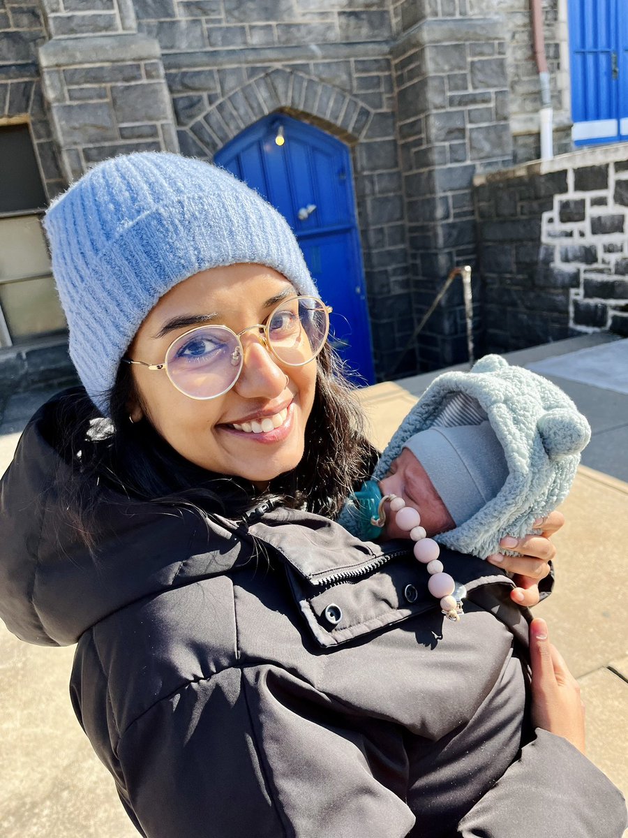 fifimcfae's tweet image. outside w my then 3 week old baby 😇