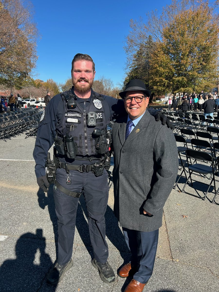 Did you know that approximately 1 in 4 people have been served by a chaplain at least once in their life? Thank you to our incredible volunteer chaplains for serving those who serve and protect. ❤️‍🔥