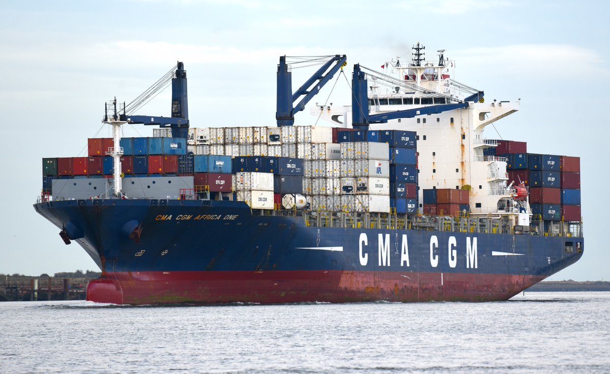 FraserG32883664's tweet image. Container ship CMA CGM Africa One built in 2010, sailing in Gravesend Reach. #CMACGM #ContainerShip #ContainerShips #ContainerCarrier  #Maritime  #CommercialShips #WorkingRiver #CargoShip #Shipping #ShipsInPics #Ship #Ships #Ship #Containerschiff #Tilbury #Thames #RiverThames