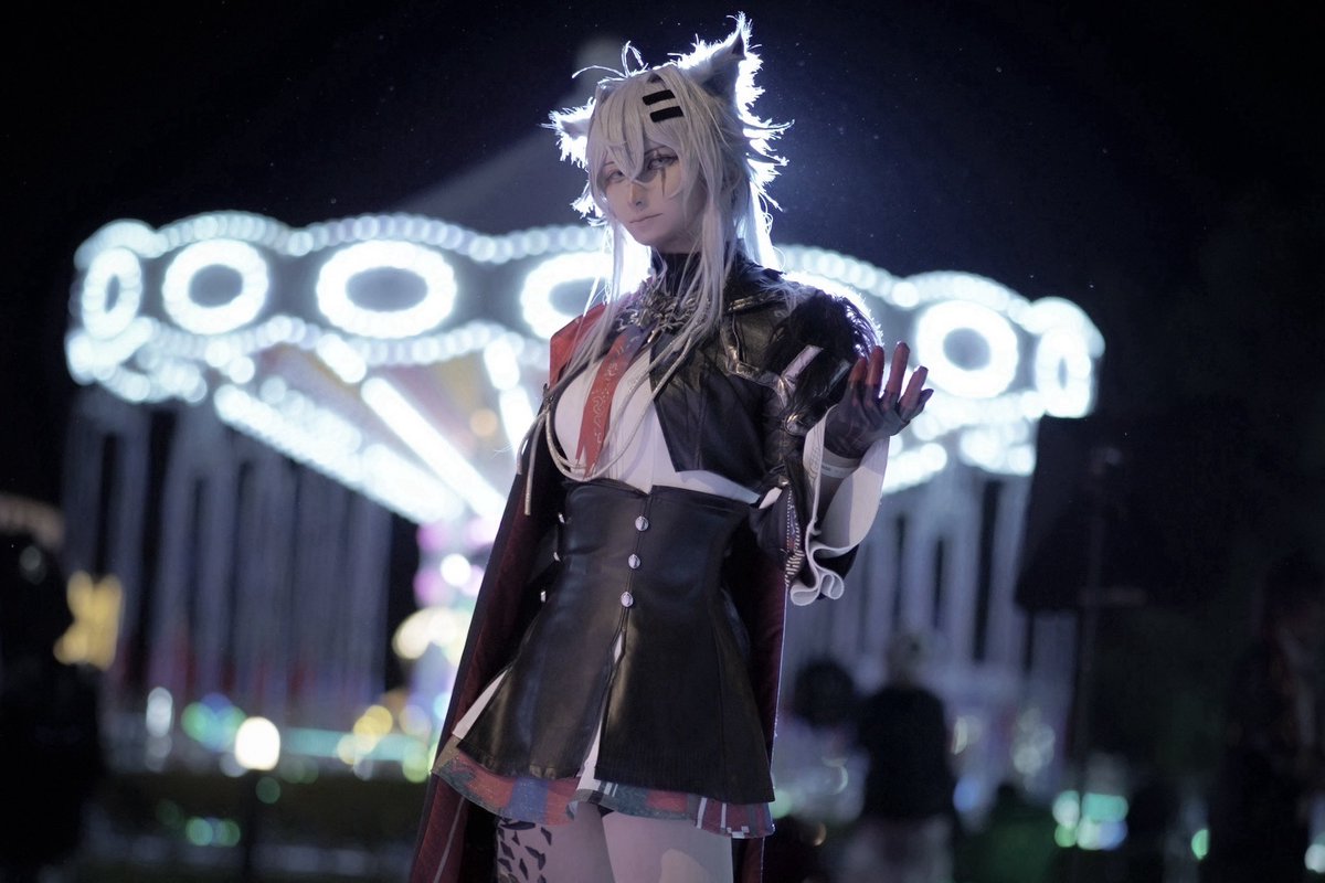 ※Cosplay
~𝒰𝓃𝓂𝒶𝓈𝓀~
しっぽを巻いて逃げるか、それとも牙を剥くか？
あの理性を保ったまま狂う姿は異彩を放っている
弱さを隠す仮面を砕け、筋書き通りのショーをひっくり返せ！
さぁ、来い！嘲笑！破壊！
まもなくショーの開演だ！

撮影:アカソラさん <a href="/akasora0208/">アカソラ🥙</a>
#ラグコス2025 
#ラグコスTW