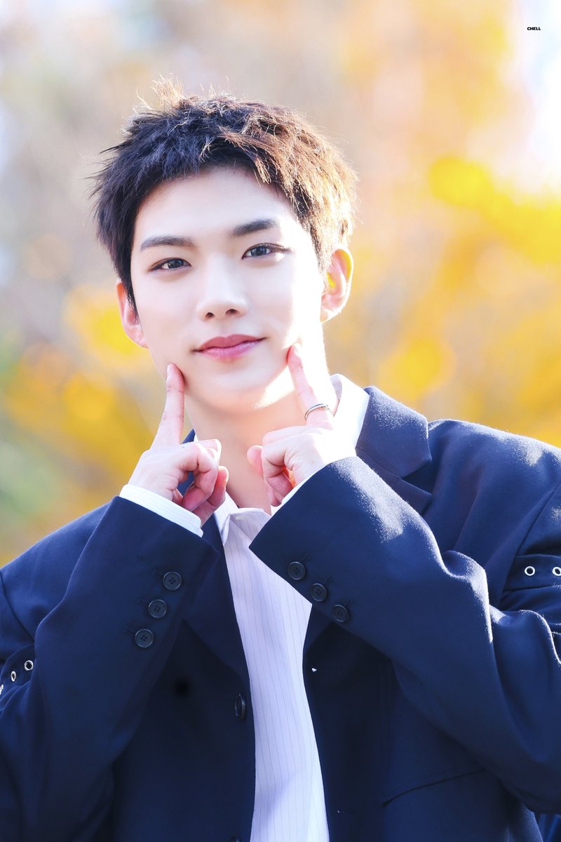 251111 미니팬미팅

#ARrC #아크 #현민 #HYUNMIN #박현빈