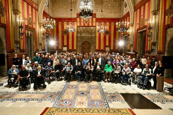 🆕🚍#TMB es consolida com un referent en #accessibilitat universal amb la revisió i modificació del Reglament 107 de construcció de vehicles i unificar els criteris d'accessibilitat a nivell internacional. 
S'han validat 3⃣2⃣ canvis útils i concrets que signifiquen un gran avanç.