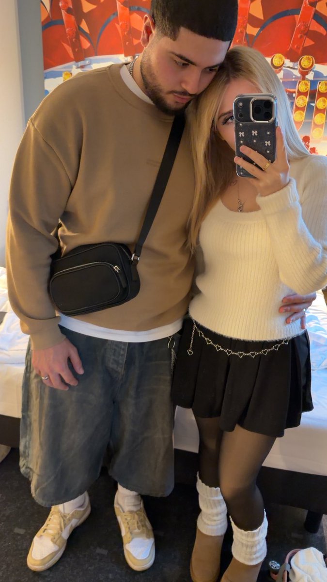 jevxsia_'s tweet image. i love you ♥️♥️♥️♥️