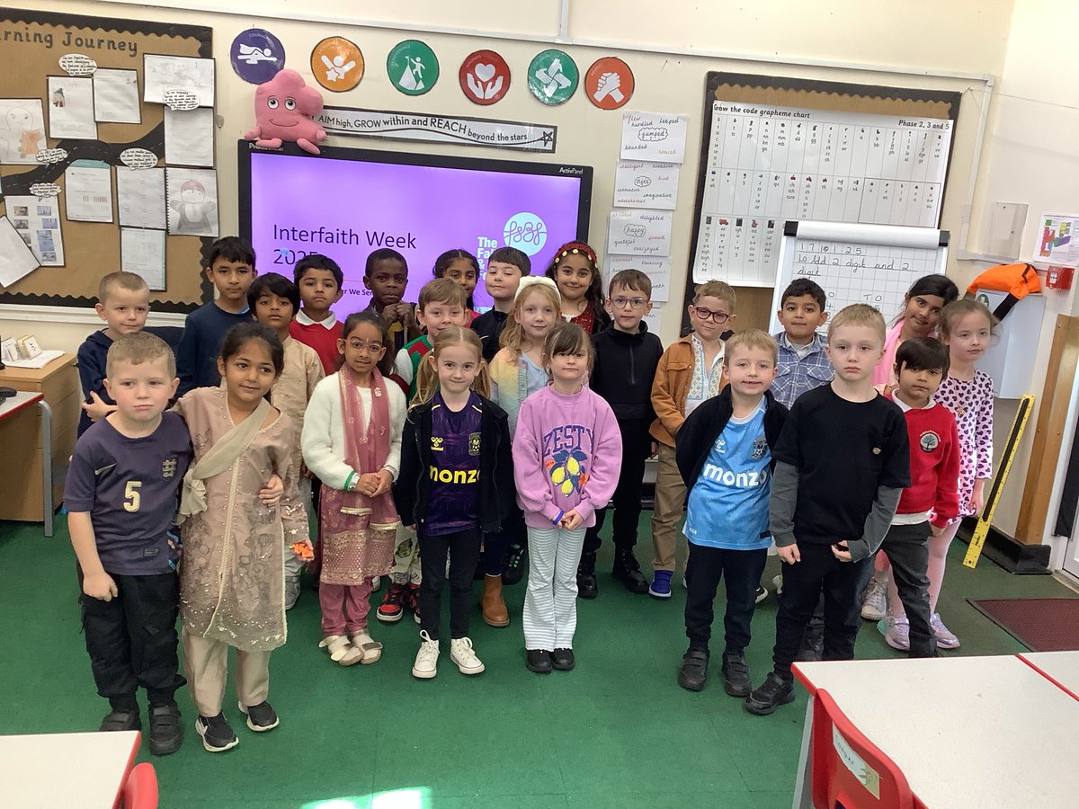 HollyfastSchool's tweet image. 2B are celebrating ‘Interfaith Week’. Some of our friends wore their beautiful traditional outfits to school. We also learnt about the importance of being part of a community and the sense of belonging that we have as part of the Hollyfast community. #InterFaithWeek #Respect
