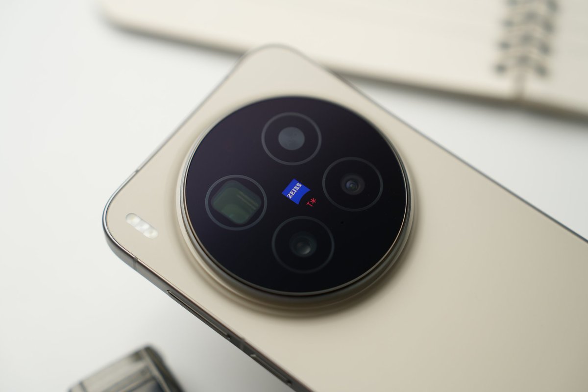 trakinenglish's tweet image. This could be the best camera smartphone of 2025.

Are you excited for its India launch?