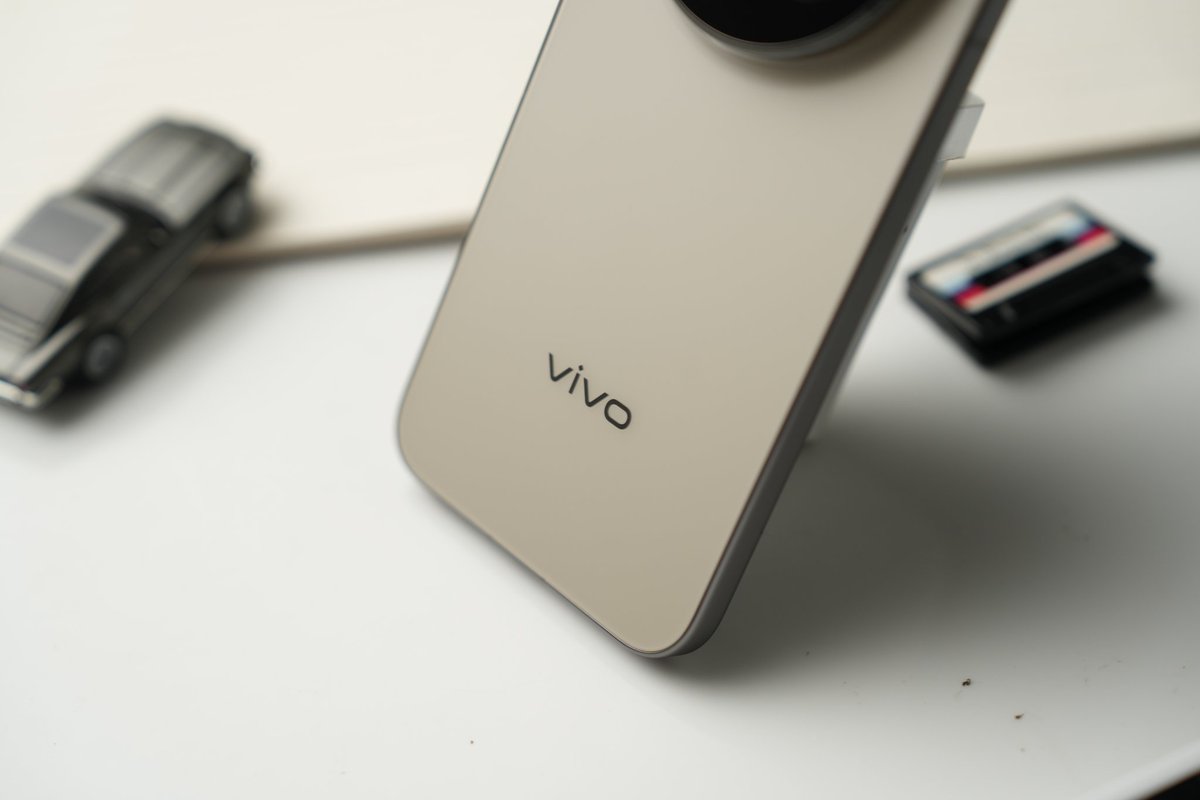 trakinenglish's tweet image. This could be the best camera smartphone of 2025.

Are you excited for its India launch?