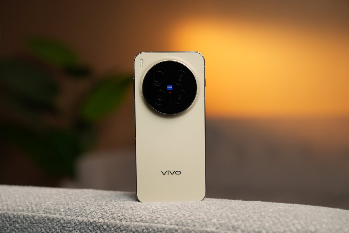 trakinenglish's tweet image. This could be the best camera smartphone of 2025.

Are you excited for its India launch?