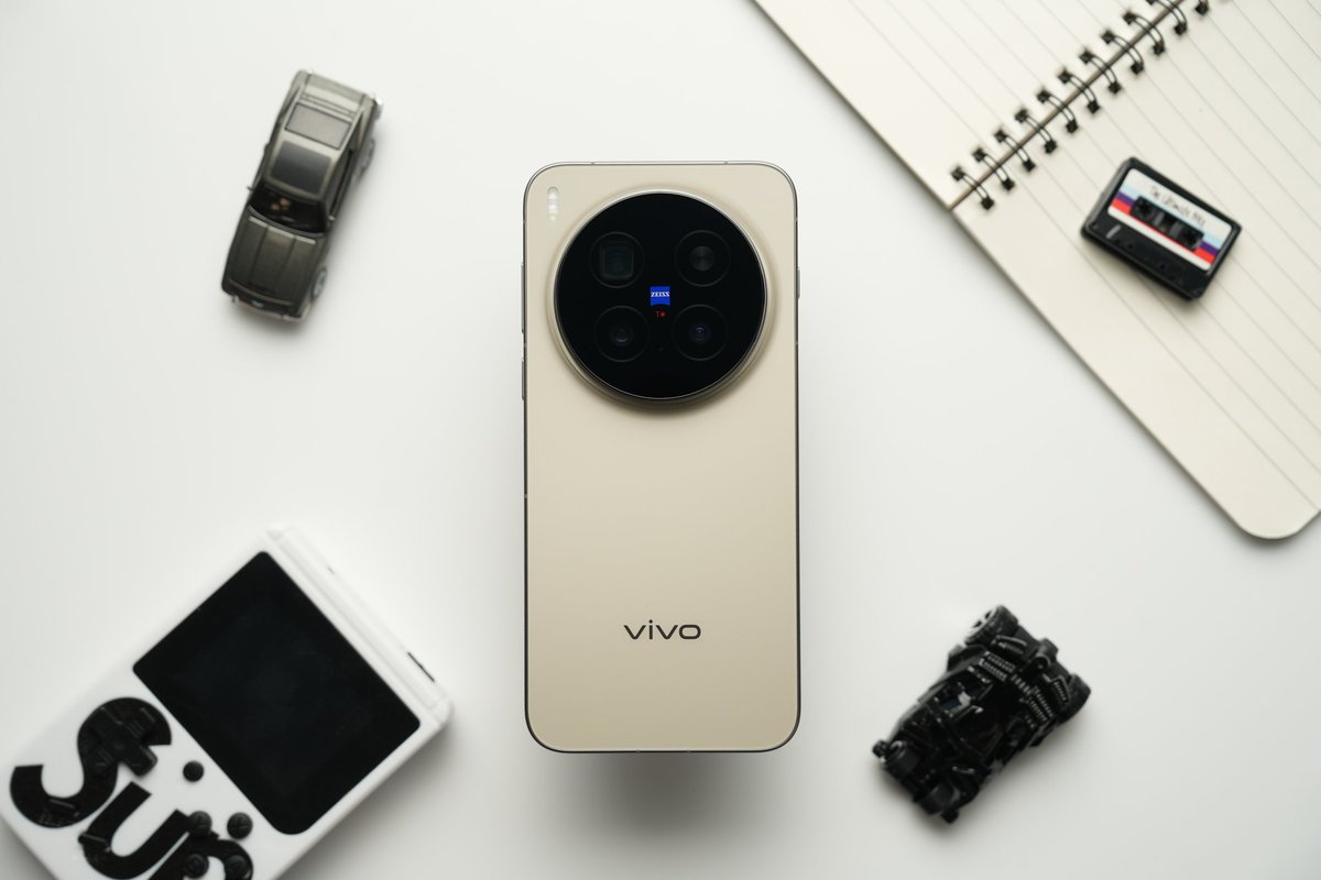 trakinenglish's tweet image. This could be the best camera smartphone of 2025.

Are you excited for its India launch?