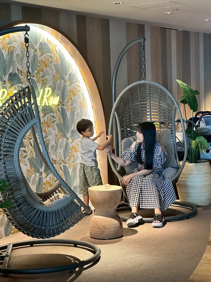 aipyokorin's tweet image. タレコミ使われてた😂
むーこの優しいエピソードも伝えたい🫶
次男が知らない子にぶつかられて、ショックで呆然としてた時に
むーこが瞬時に駆け寄ってハグして安心させてくれたの🥲
人の痛みを瞬時に感じ取って、そっとケアしてくれる。
むーこはそんな温かい人☺️💗