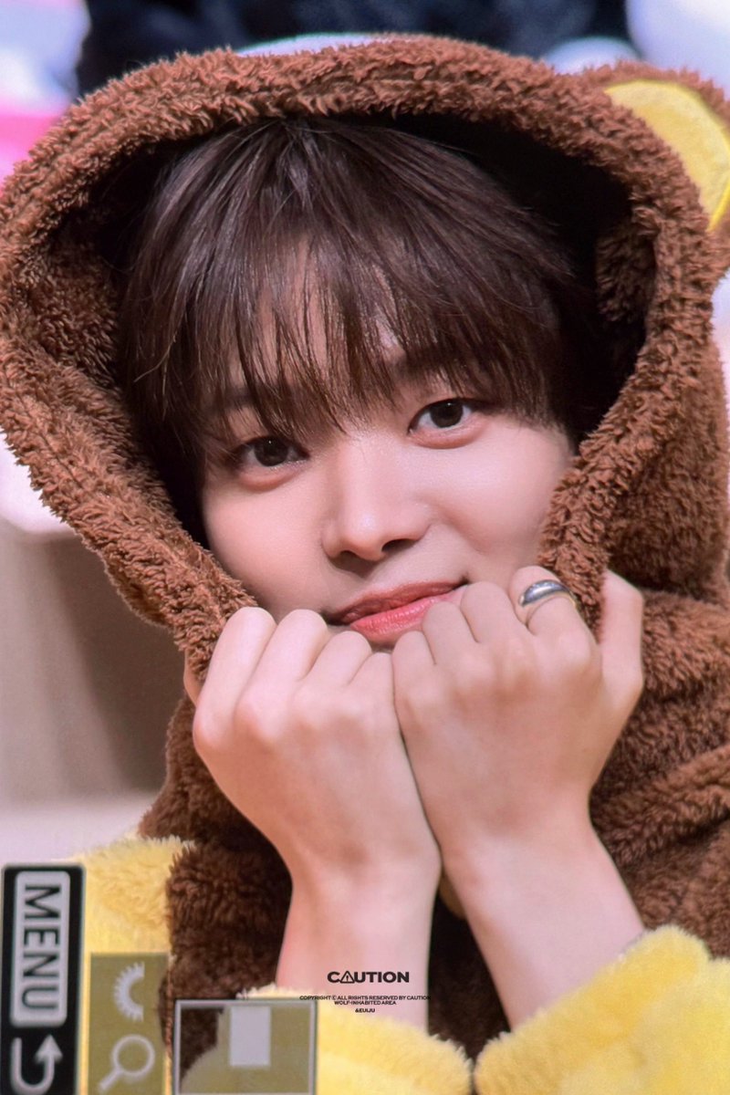 𝗰𝗮𝘂𝘁𝗶𝗼𝗻 tweet media