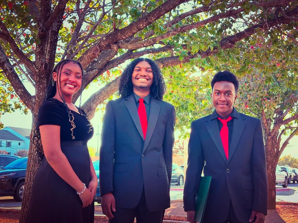 manorhighchoir's tweet image. Congratulations to Angel, Izayah, and Zion for representing Manor with excellence at the All-Region Choir Concert for Region 26. 🎵
We are so proud of your achievements.
Best of luck on Tuesday as you continue to Round 3 of auditions!
