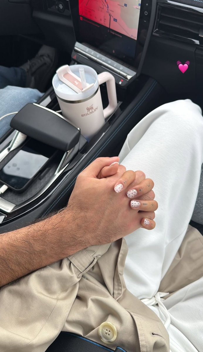 gius2701's tweet image. Finalmente insieme 🤏🥺❤️
#helevier
#prestinez