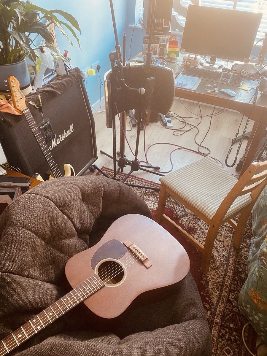 StephenWheel's tweet image. Let’s record some guitar! Thred acoustic parts and a new EP.