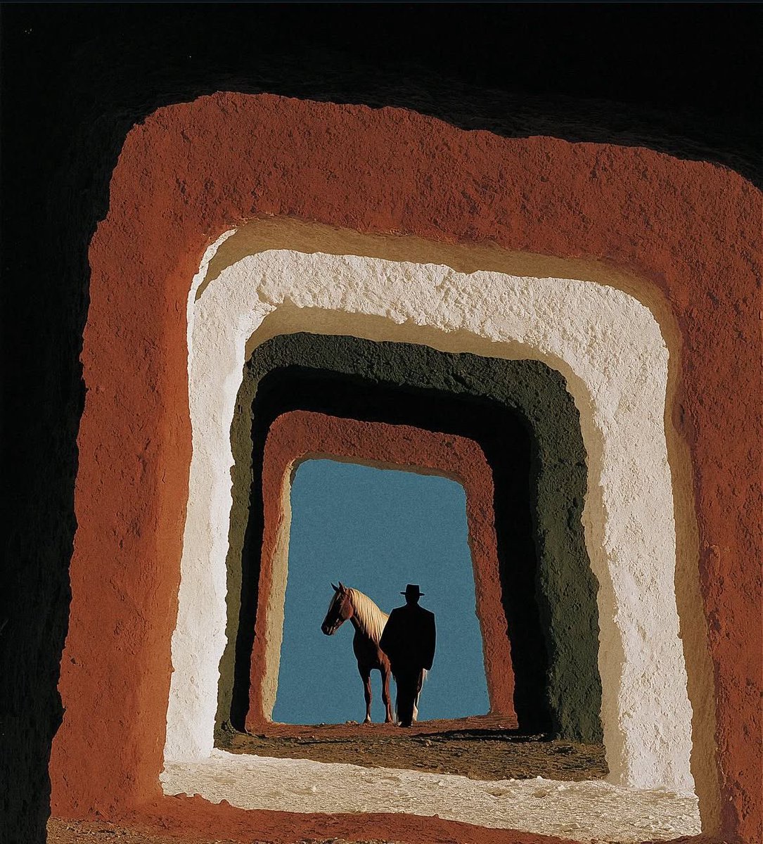 Tek başına kalsan bile savaşacaksın.