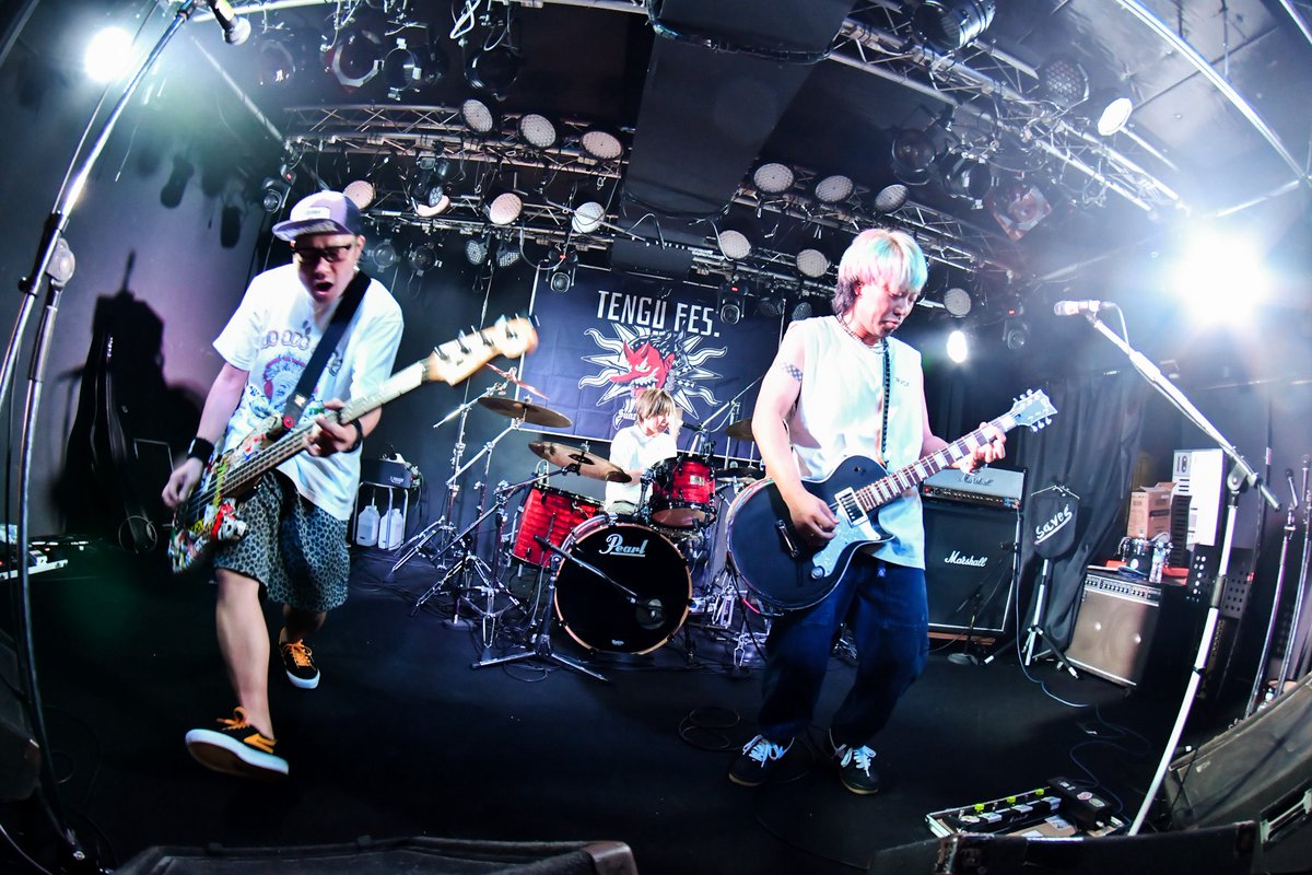 sunnyhouse202's tweet image. 15日は桐生VAROCK :TENGU FES:👺
16日は長野the Venueラピッド企画🍍
ありがとうございました‼️
そしてついに来る11/23‼️📢
千葉ポートパークにて野外だ🏙️☀️
先ほど公式アカウントにて紹介動画も公開されてます🎥✨
大トリで乾杯しましょう‼️🍻