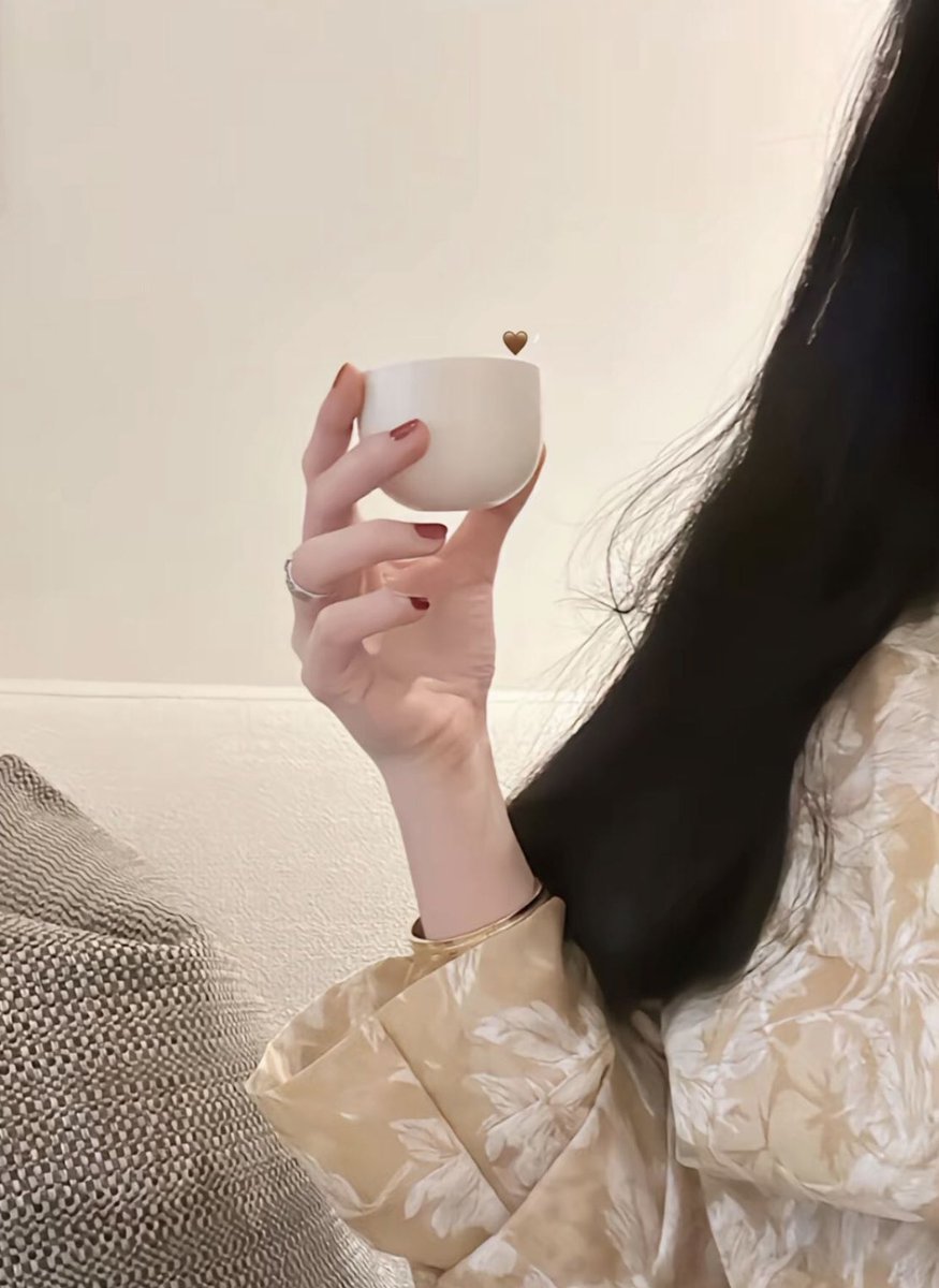 ·̵̭̣̌̇❥♪  ♥️  ⍣  ⍣⃟🦋ـ•

                              ⍣  ⍣⃟🦋ــ

#ڪلام_من_القلب 

ما كنّك إلّا 
 غروب الشمس لا غبتي...
..،و كنّ الشفق  خطوةٍ  تستثقل غيابك ! 

 ·̵̭̣̌̇❥♪ ♥️❀❥ .—•°•

                              ⍣⃟🦋ـ  ـ

#مساء_الــود_والـــورد