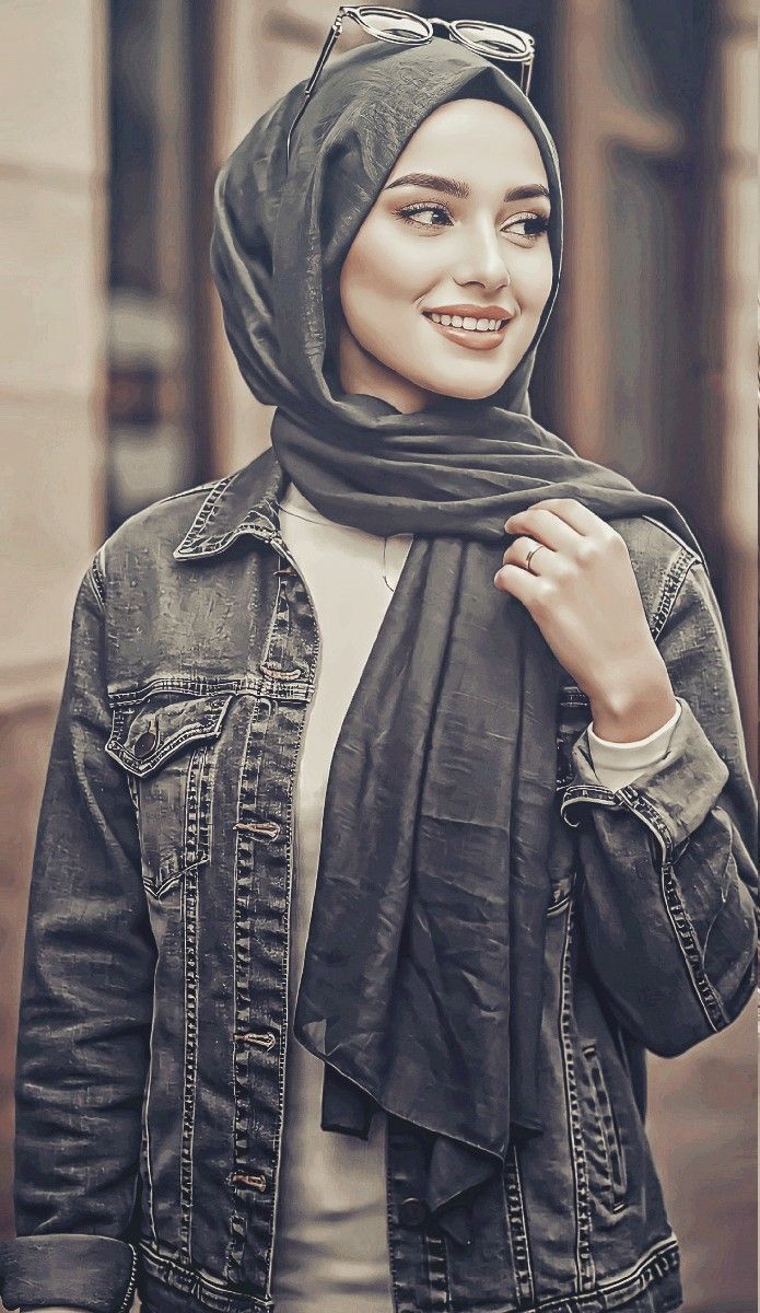 امنح قلبك لمن تُحب...ووقتك لمن يستحق...وراحة بالك لنفسك… وبعدها ستجد أن الطريق يمهّد نفسه لك دون أن تركض خلفه..♥️
تحياتي...........🙏