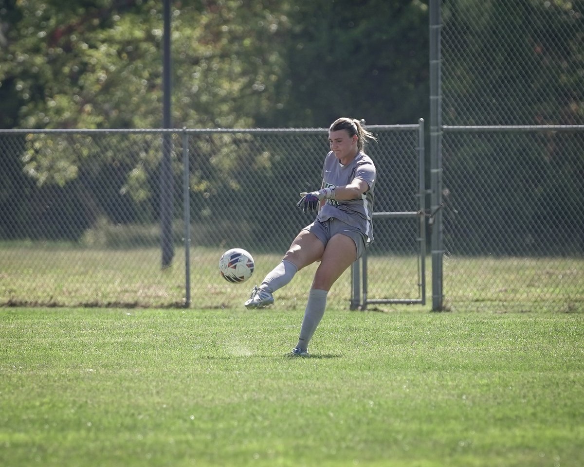 ‼️ RECORD RECORD RECORD ‼️
After her second straight 100-plus save season, Bella Smith ranks third in MSSU program history with 279 career saves!!!