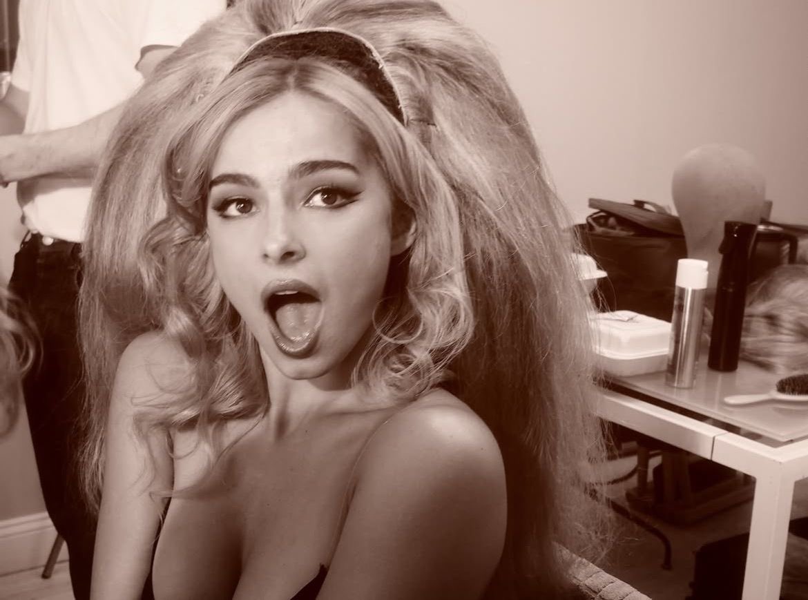 80’s superstar addison rae