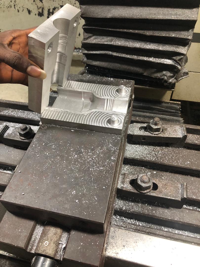 CIC_Makerspace's tweet image. The process started from concept sketch &amp;amp; problem definition to 3D CAD modelling using.  The next step was the CAM Toolpath Generation, followed by the product simulation. With the toolpaths ready, the workpiece was set up, and the CNC machine took over.
#EPSI
#CLINTONEL