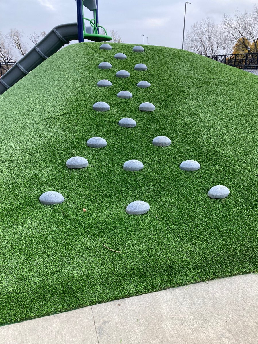 keeperssts's tweet photo. From playgrounds to pathways, Keepers STS keeps up.

It stays strong under constant footsteps and heavy use, no dips, no mud, no mess. Just lasting performance.

#KeepersSTS #HighTraffic #TurfTechnology https://t.co/MaxibpqP7y
