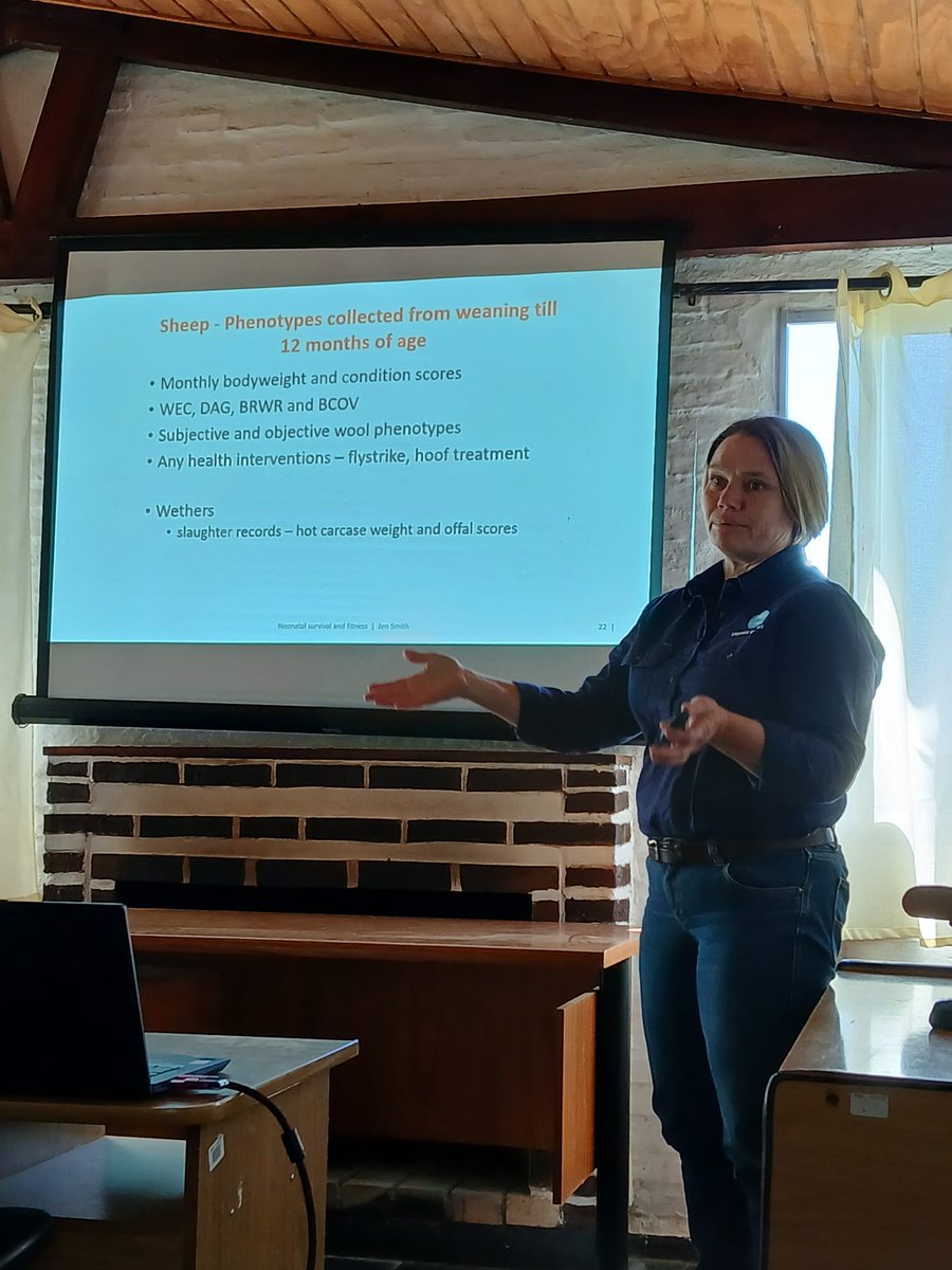 📌 Tema central: #ResilienciaAnimal: "capacidad de prosperar en entornos cambiantes y seguir siendo productivo".
Se abordó también #Inmunocompetencia: "predecir la habilidad de montar respuesta inmune bajo estrés".
👇