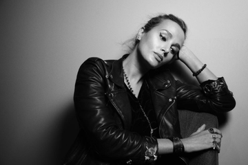 ProfesorJonk's tweet image. &quot;Cuando hacemos una película así, por supuesto tenemos en cuenta que creará división en el público. Lo importante es que conmueva a la gente, tanto si provoca rechazo como admiración&quot;.
Julia Ducournau.
🎂
Muy fans de Julia.
#JuliaDucournau #cine #director #guionista