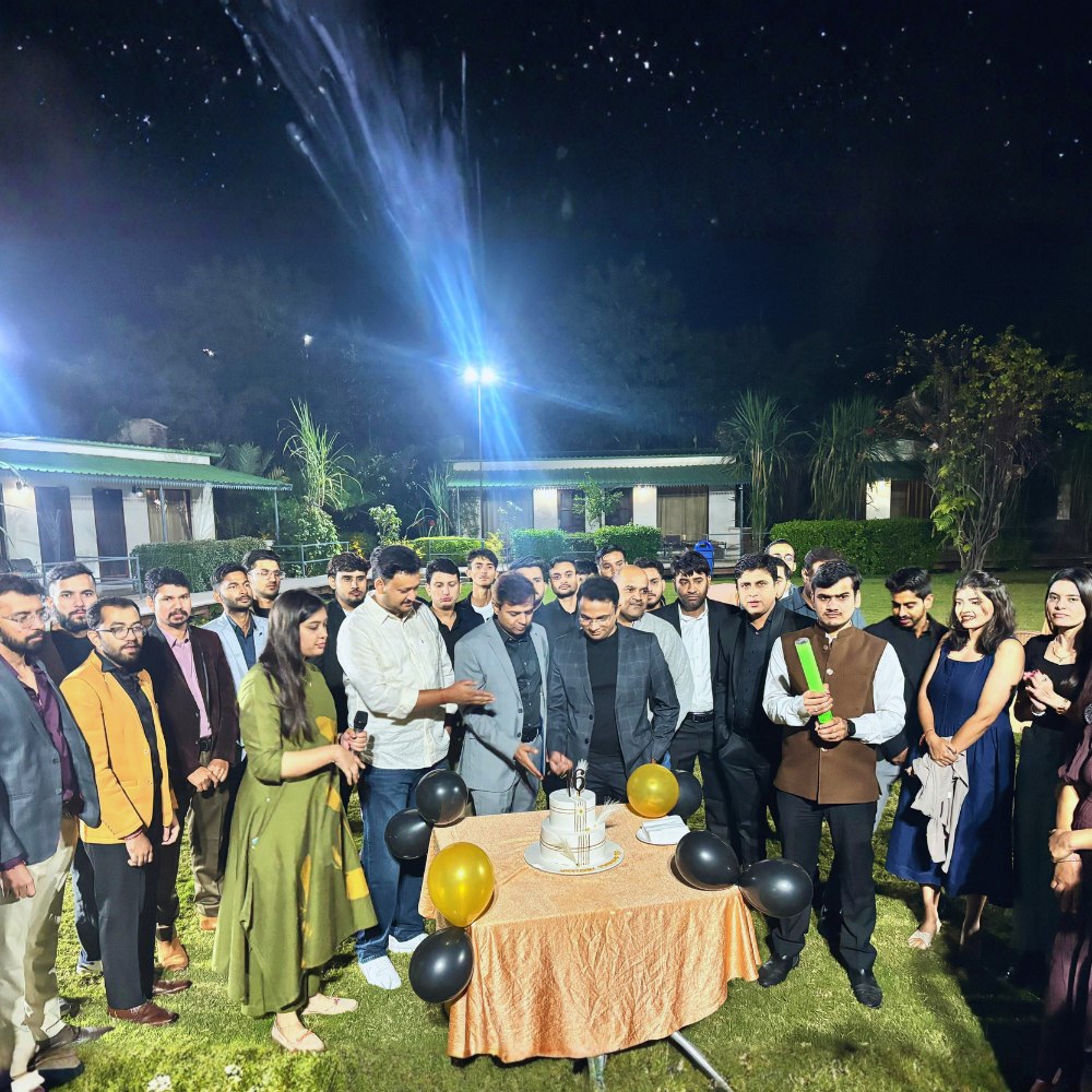 netleonweb's tweet image. Celebrating 16 years of innovation, excellence, and unstoppable growth. Honoring the people who made it possible — our incredible team. Here’s to many more milestones ahead! ✨💼

#NetleonITSolution #celebrations #AnniversaryCelebration #awardceremony