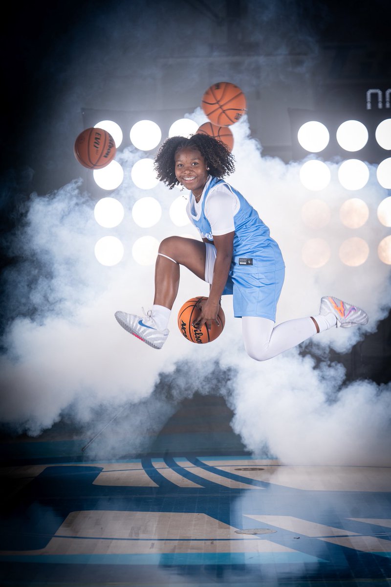 Jayde_Genesis's tweet photo. Season loading 🏆
#mediaday https://t.co/uNTqMD4Ppj