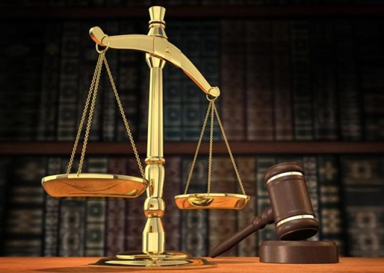 बड़ी खबर 🚨
CJI बी.आर. गवई ने कहा कि SC कैटेगरी में क्रीमी लेयर को रिज़र्वेशन से बाहर रखना चाहिए।

CJI गवई ⚡⚡:
एक IAS अफसर के बच्चों को गरीब खेती मज़दूर के बच्चों के बराबर नहीं माना जा सकता।

जो नियम OBC के लिए लागू है ,
वही नियम SC के लिए भी लागू होना चाहिए ,  CJI गवई।

कानून