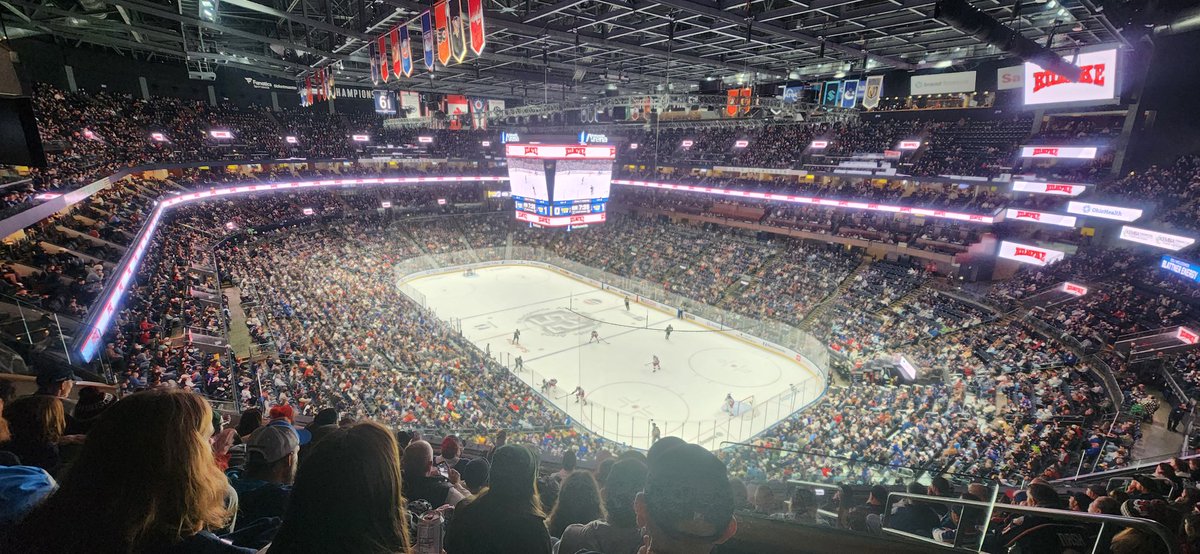 Even with a big Ohio State game going on down the road, Nationwide Arena was still packed for our Jackets! (Nov. 15 2025 game)

#CBJ #WeAreThe5thLine