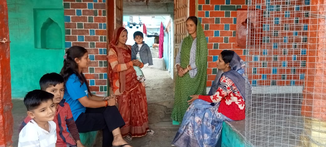 Never-die spirit in action! 💪 

#UNVolunteers serving with <a href="/UNFPAIndia/">UNFPA India</a>  are empowering women from tribal communities with vital information, driving change where it matters most. 

Together, we’re building a future where no one is left behind. #UNVolunteers

<a href="/TribalAffairsIn/">Ministry of Tribal Affairs, Govt. of India</a>