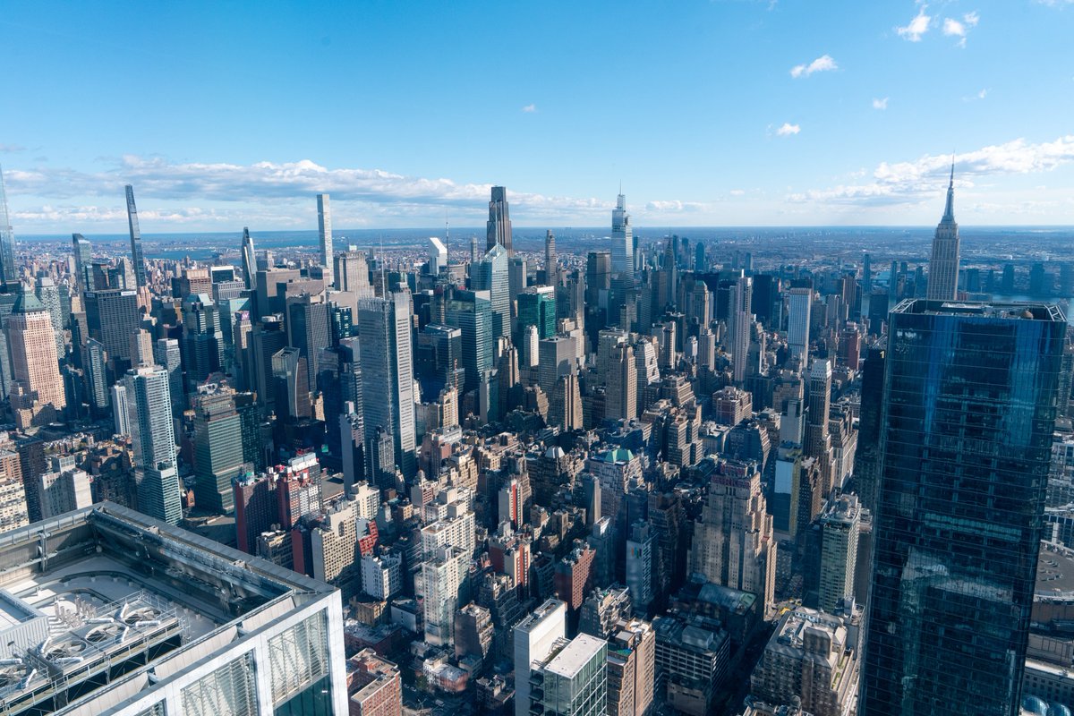 Linku's tweet image. good morning

took this from the edge yesterday 👁️