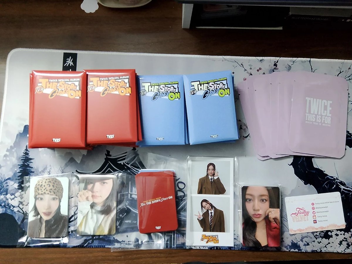 TwitzyUpdates KR Box 102925 containing Twice This is For World