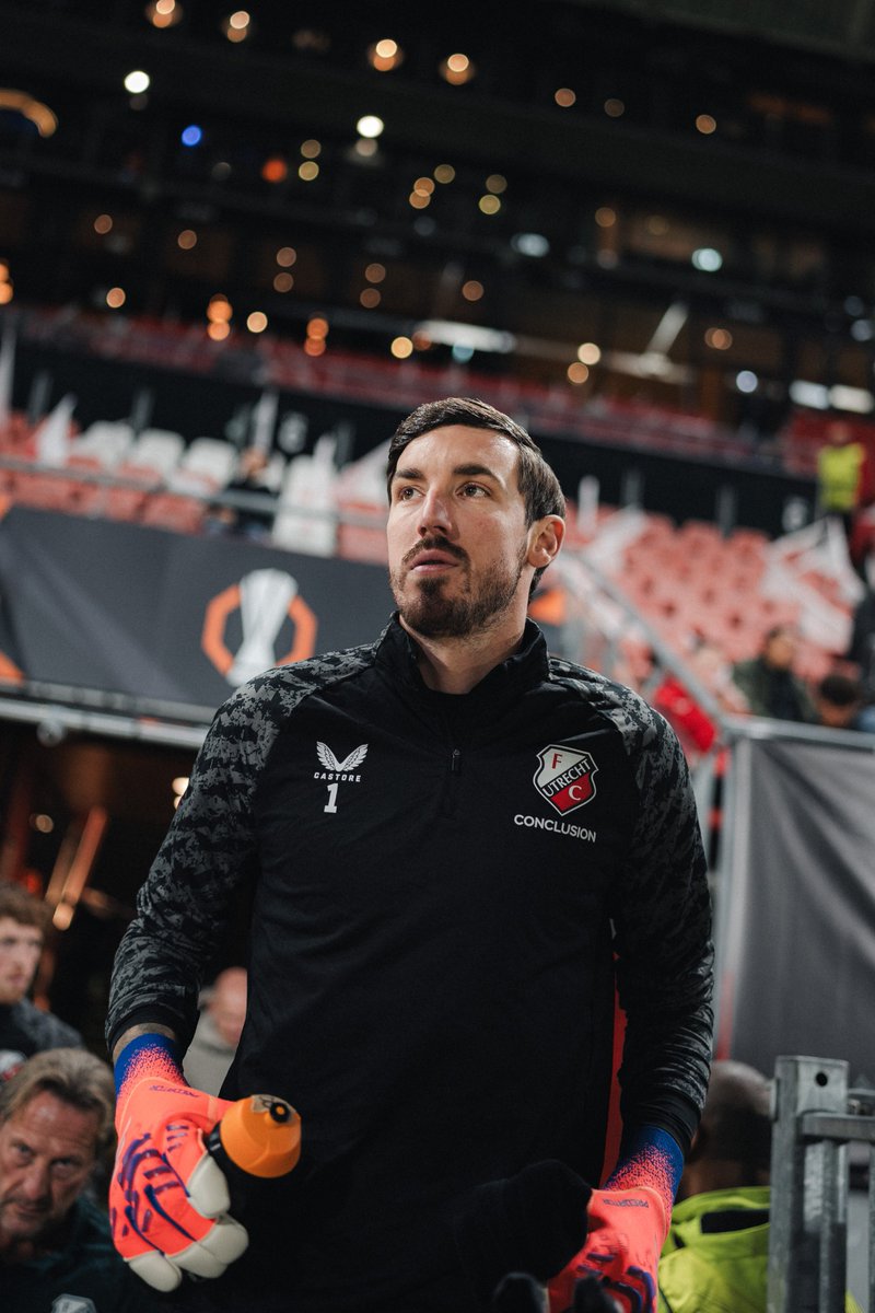 fcutrecht's tweet image. ℹ️ Vasilis Barkas is door de UEFA voor één Europese wedstrijd geschorst. Omdat het om een automatische minimumstraf gaat, biedt het UEFA-reglement geen mogelijkheid tot beroep. FC Utrecht kan de beslissing daardoor niet aanvechten.

Barkas is dus niet inzetbaar tegen Real Betis.