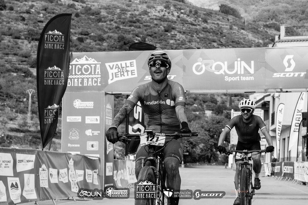 PICOTA BIKE SIEMPRE ❤️🫶🏻

<a href="/_FundacionCB/">Fundación CB</a>