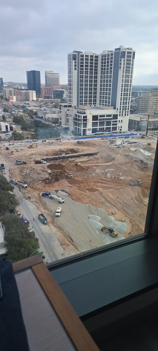 AutomateIP's tweet image. It&apos;s hard to focus when the 5 year old inside of me is still fascinated with construction equipment. 

#view #autocon4