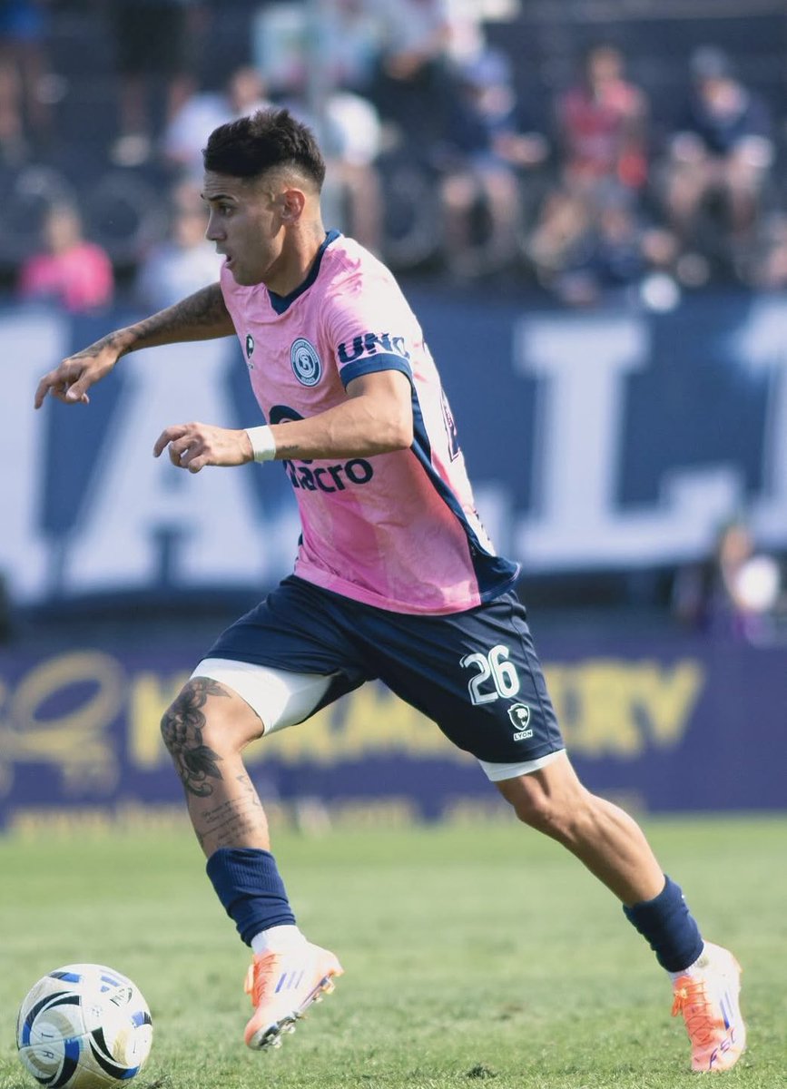CLMerlo's tweet photo. 🚨Independiente Rivadavia hará uso de la opción y comprará el 50% del pase de Matías Fernández, una de las figuras del equipo. 
*️⃣La "Lepra" le pagará a Excursionistas u$s 110.000 por la mitad de su ficha. https://t.co/ErFQjBZdR1