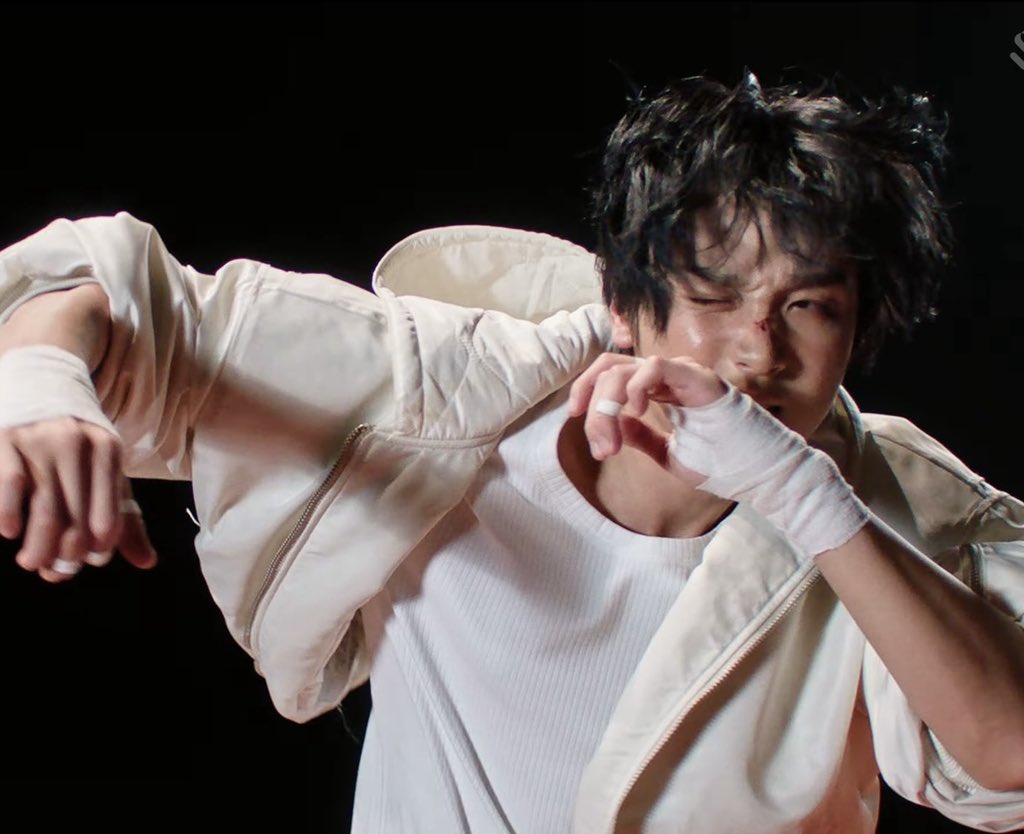 12thurs's tweet image. MV                                                  Real life