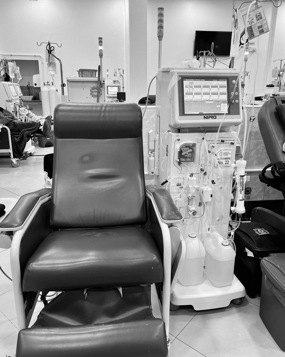 Una batalla que no da tregua, la falta de insumos y medicinas sigue afectando a nuestros pacientes renales, mientras por parte de las autoridades de Salud no hay respuesta. <a href="/IESSec/">IESS</a> <a href="/Salud_Ec/">Ministerio de Salud Pública 🇪🇨</a> <a href="/Presidencia_Ec/">Presidencia Ecuador 🇪🇨</a> <a href="/DanielNoboaOk/">Daniel Noboa Azin</a>