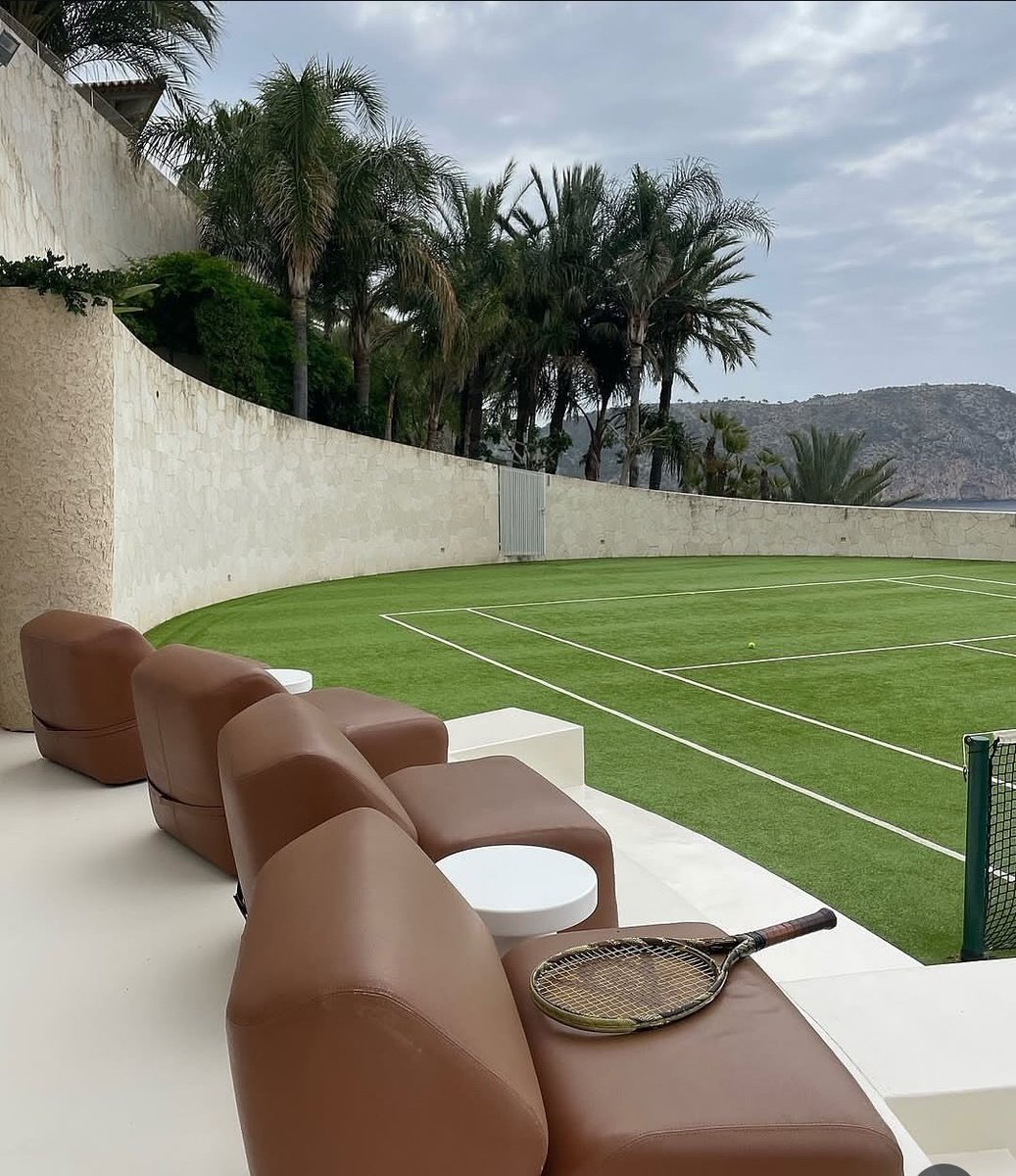 nshanab_'s tweet image. 