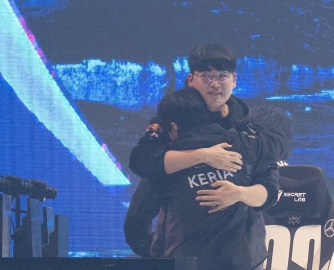 T1 Keria tweet media
