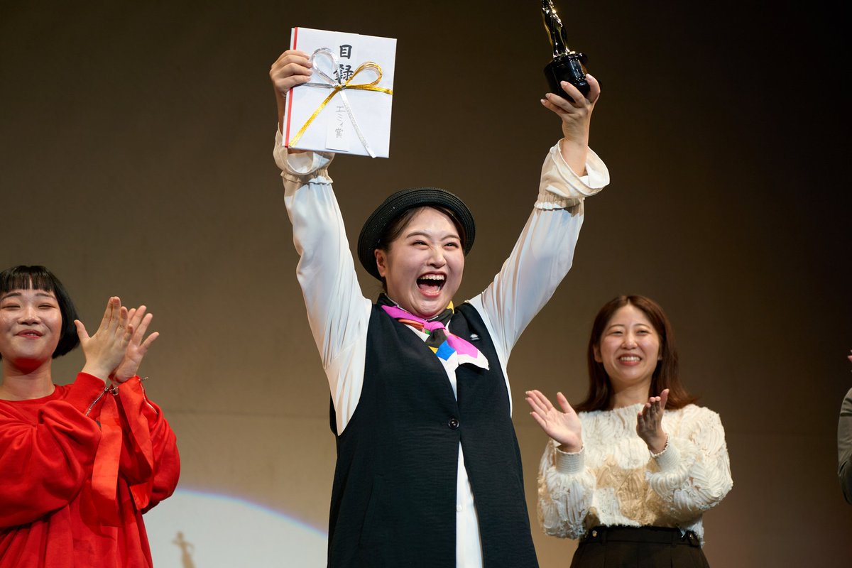emi_award_gp's tweet photo. エミィ賞グランプリ2025 決勝大会
無事終演いたしました。
たくさんのご来場ありがとうございました。
決勝大会のアーカイブや出演者のインタビュー動画が見��れる
クラウドファンディングは11/21まで
https://t.co/GgLcXIx1kI https://t.co/WX5GXhBtWg