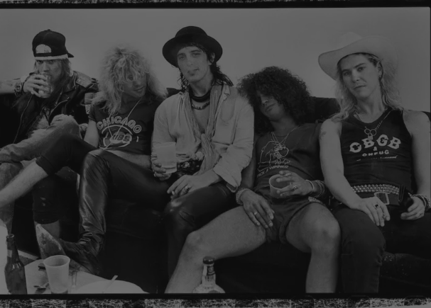 Simplestuffnow's tweet image. For me, this album is a 10! Favorite track: &apos;Welcome to the Jungle&apos;—the energy is legendary! 🎸🌹 #GunsNRoses #AppetiteForDestruction