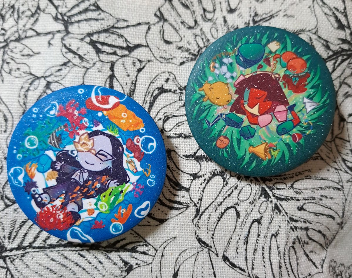 They're so sparkly... i wanted to make them matte but i think i rly like this, feels v dreamy and fitting