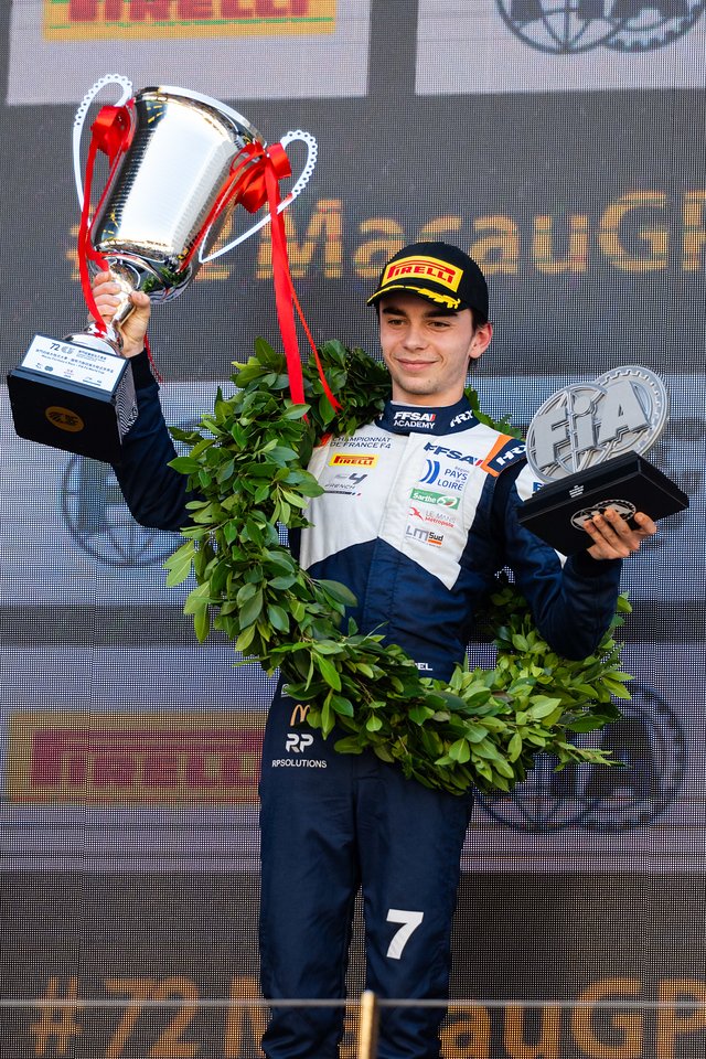 LigierAutomotiv's tweet photo. 🏆 Historic win for Jules Roussel!

On the iconic Guia Circuit, he claimed the first-ever FIA F4 World Cup with the Ligier JS F422 after a standout French F4 season.

More info: https://t.co/EaCKWOgByQ
📸 FIA

#LigierAutomotive #FIAF4WorldCup #MacauGP #LigierJSF422 #F4 https://t.co/JjBnNexLLq