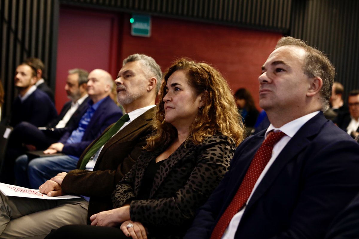 Logroño consolida hoy su papel como referente nacional en innovación urbana 🚀

El CEOD llega para potenciar el trabajo realizado y abrir una etapa donde los datos nos ayuden a cuidar mejor de la ciudad y su gente.

¡Gracias por acompañarnos!

#EDINTLogroño #LogroñoInteligente