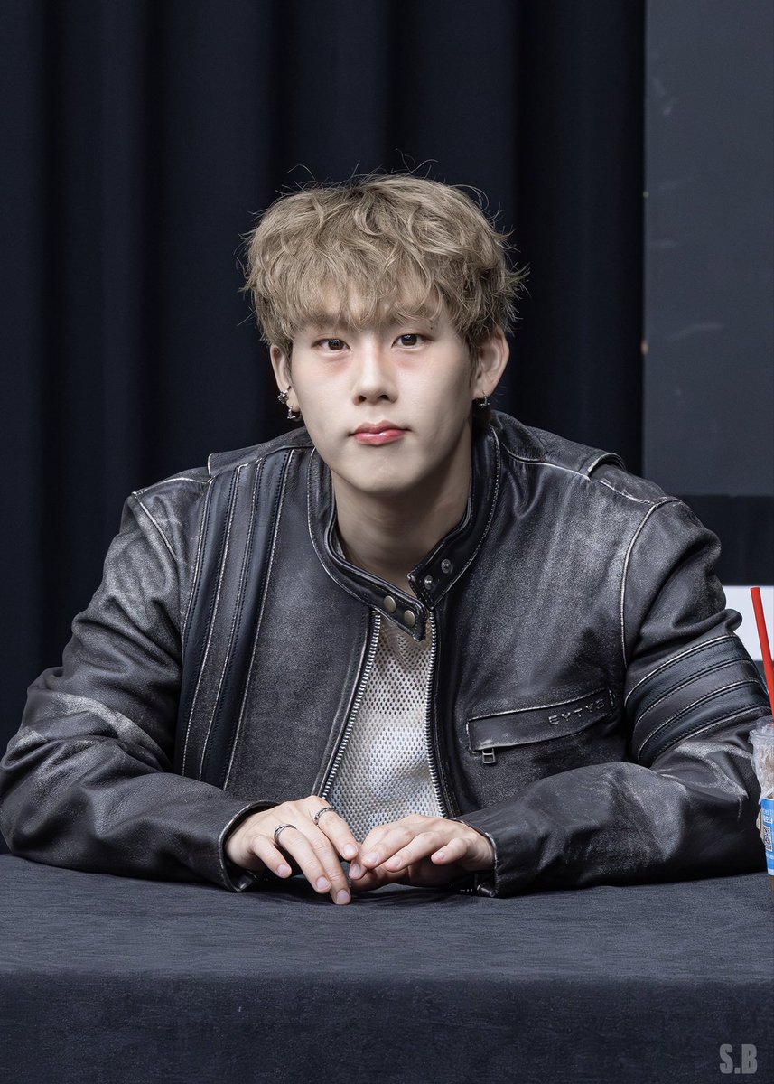 아아아ㅏㅏㅏㅏㅏㅏㅏㅏㅏ~~~
아기호랑이 눈물자국잇는거 같고 막 ~~~~~~